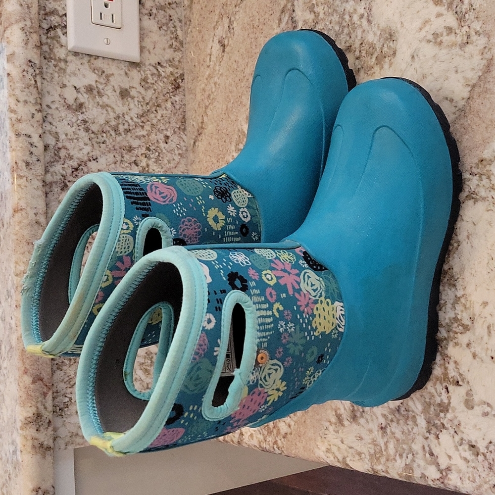 Girls bogs boots size 4 teal garden party